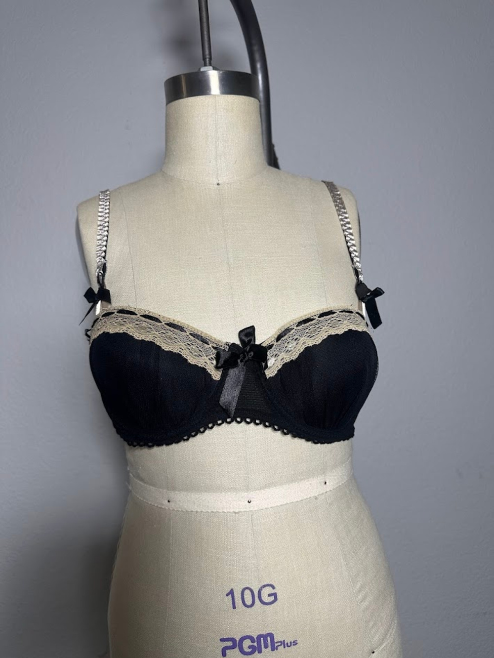 Rampage Black Lace Trim Underwire Bra Size 34B